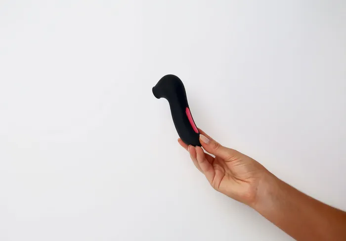 Voodoo Beso Xoxo - Black Clitoral Stimulator | Voodoo Toys Female Sex Toys