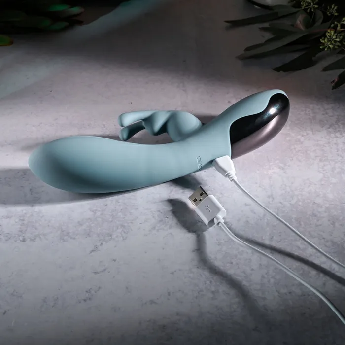 Vibrators Evolved Evolved BOSS BUNNY Baby Blue 201 cm USB Rechargeable Rabbit Vibrator
